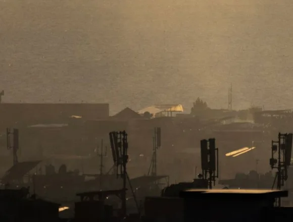 Beirut’s skies stay open despite nearby Israeli strikes