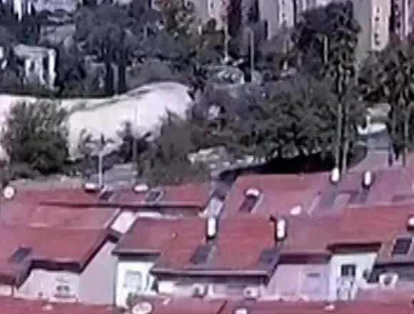 blast_new-xixju4.jpg Video shows Iranian missile strike building in Israel