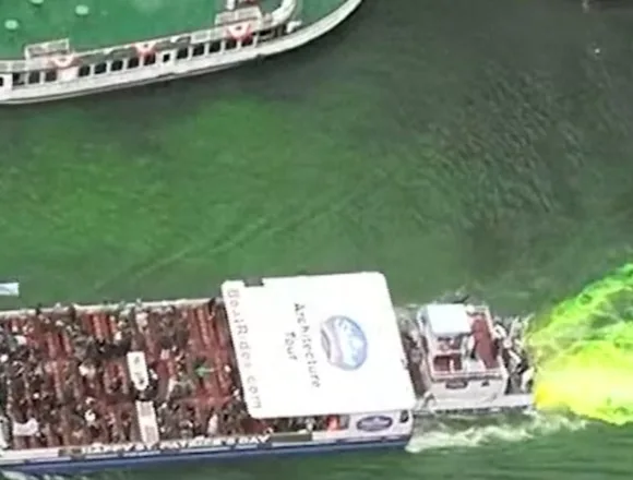 f_vert_brk_chicagoriver_dyed_260314.00_00_24_22.Still003-kd34xd.jpg Time lapse shows Chicago River getting dyed green