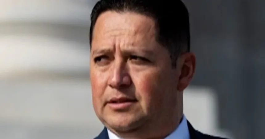 Republicans calling on Gonzales to drop reelection bid