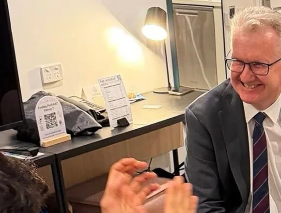 Australia grants asylum to five Iranian soccer players