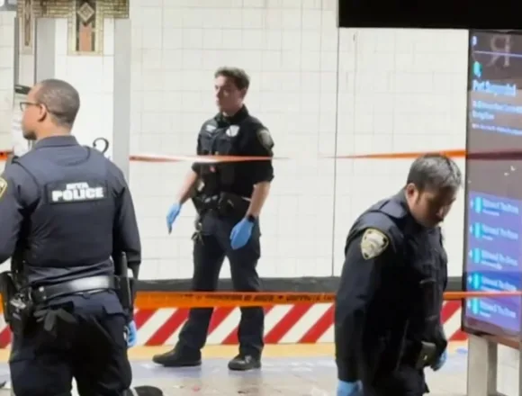 1775947436474_wnn_Castro_Machete_Attack_New_York_City_260411_S3_1920x1080-v6myla.jpg 3 people slashed by machete-wielding man at New York’s Grand Central Station