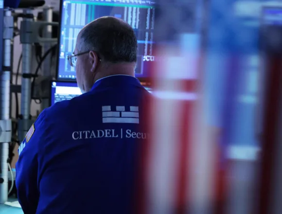 250415-nyse-mb-1316-960c1f.jpg S&P 500 hits new all-time high despite Iran war