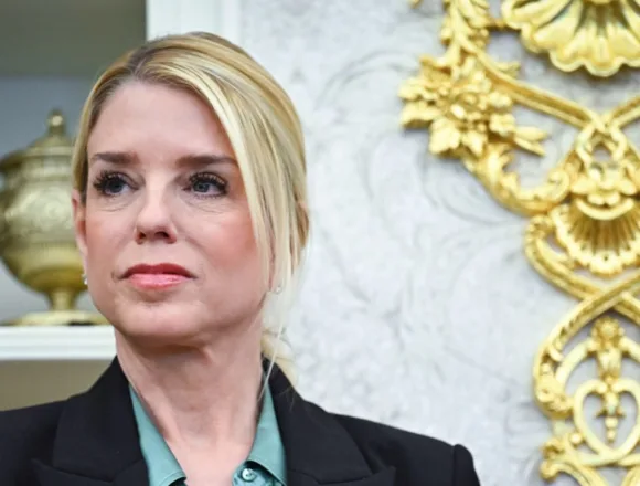 260330-pam-bondi-ew-520p-80c1c0.jpg Bondi won’t testify next week in House Epstein probe; lawmakers push to reschedule