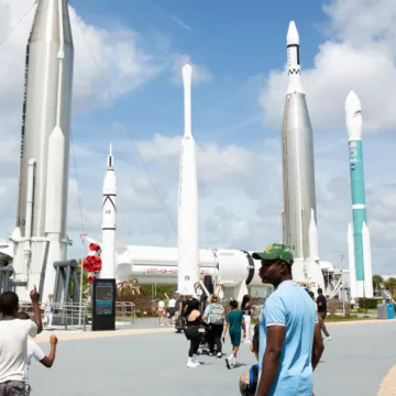 Launch fever hits Florida as visitors flock to NASA’s Artemis II moon launch