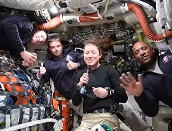 260403-ARTEMIS-aa-120-d48321.jpg In interview from space, Artemis II astronauts say they see moon’s far side