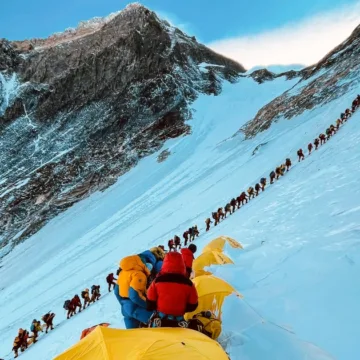 Mount Everest climbers targeted in alleged $20M rescue insurance scam