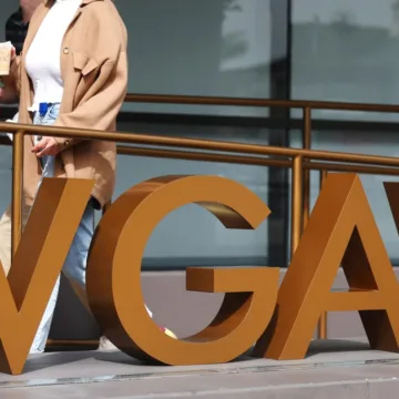 Writers Guild of America strikes tentative deal with studios