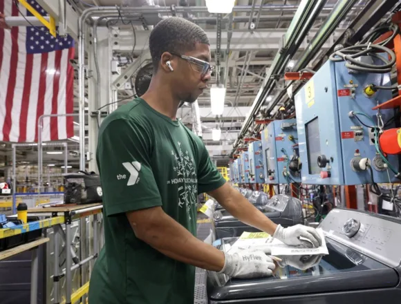 260404-assembly-line-aa-403-91bc51.jpg Americans are getting smaller pay raises as inflation ticks up