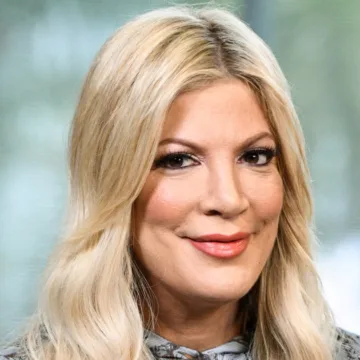 Tori Spelling and seven children taken to hospital after car accident