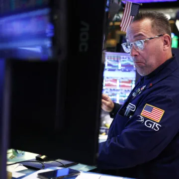 260408-nyse-rs-84055a.jpg Iran war ceasefire sends oil prices tumbling and stocks soaring