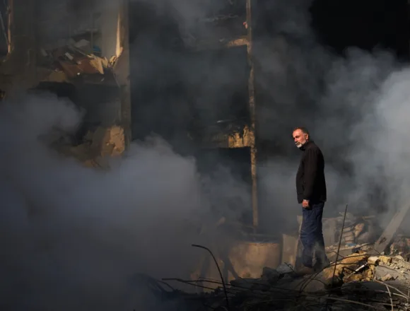 Israel’s attacks devastate Beirut and threaten U.S.-Iran ceasefire