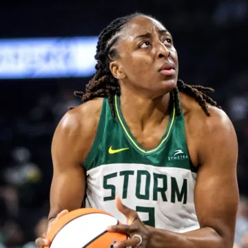 From The Sports Desk: Free agency frenzy