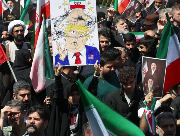 260410-tehran-5-rs-5a4d46.jpg Iran enters peace talks emboldened but wounded, and wary of Trump