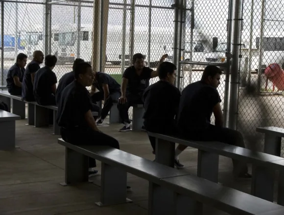 260416-immigration-detention-facility-rs-1fc1da.jpg Death rate in immigration detention has reached a 22-year-high, doctors say