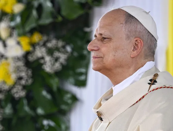 After war of words on Iran, Pope Leo says he’s not interested in a debate with Trump