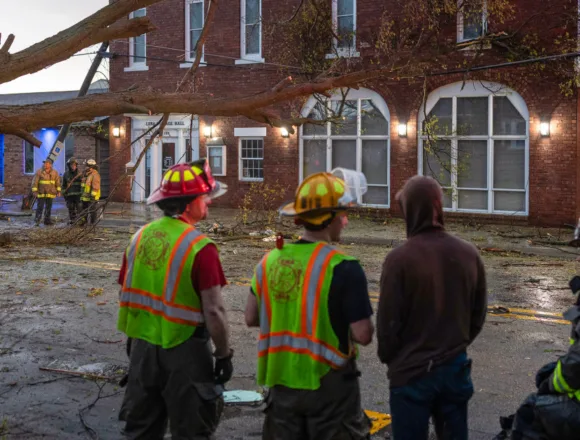 Powerful winds and reported tornadoes rip through the Midwest, leaving heavy damage but no deaths