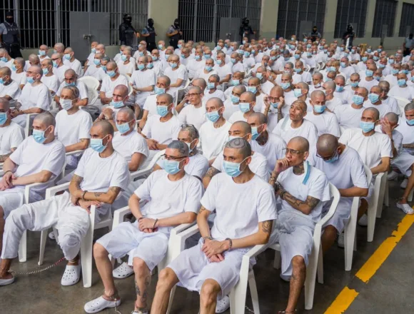 El Salvador holds mass trial for 486 alleged gang members