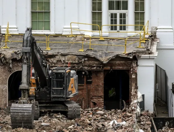 Trump uses the Correspondents’ dinner shooting to renew his White House ballroom push