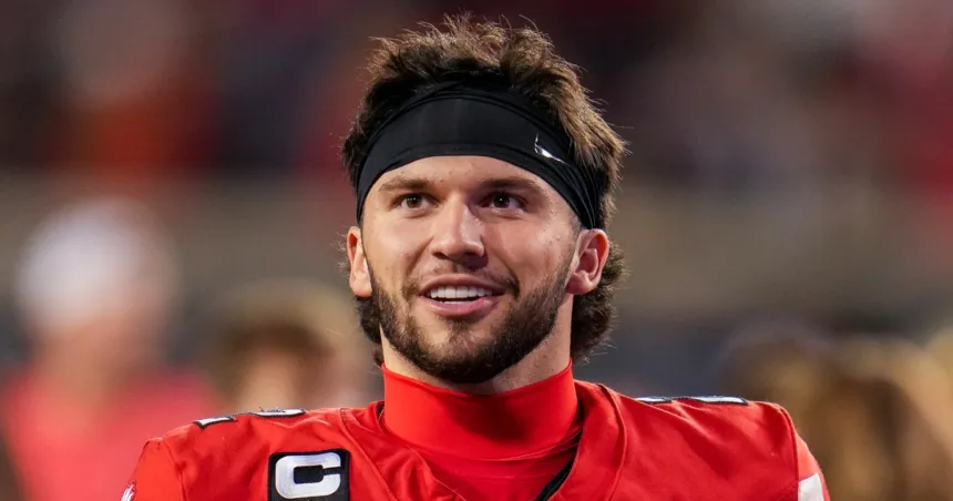 Texas Tech quarterback will enter treatment program for gambling addiction