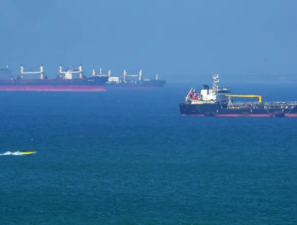 Trump warns Iran ‘better get smart soon’ as he weighs military options over Strait of Hormuz