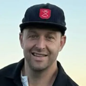 26406-ryan-jennings-ew-1228p-815769.jpg Father of 3 drowns saving his children from rip current on Florida vacation