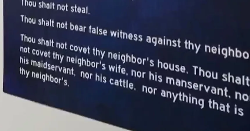 Texas can require schools to display Ten Commandments