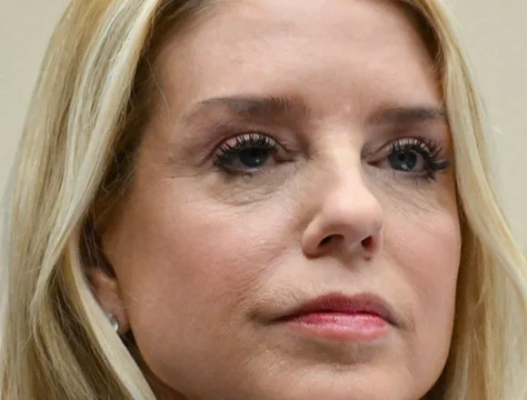 Trump fires Attorney General Pam Bondi