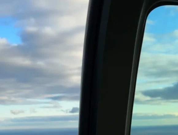 cabin_door_thumb-e18l5a.jpg Cape Air plane returns to Nantucket after cabin door opens