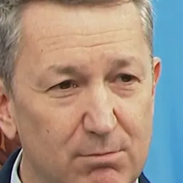 caine-yd8se5.jpg Caine says how much coffee and nicotine the military has consumed