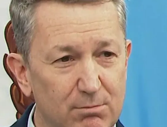 caine-yd8se5.jpg Caine says how much coffee and nicotine the military has consumed