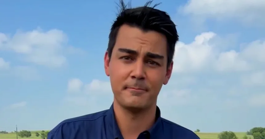 Tornadoes in northern Texas leave at least 2 dead and destroy multiple homes