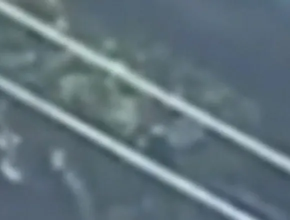 Customer throws cocaine back at seller as police arrive