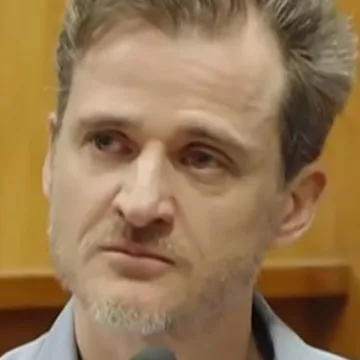 Hawaii doctor takes the stand in attempted murder trial