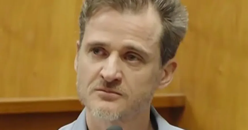 Hawaii doctor takes the stand in attempted murder trial
