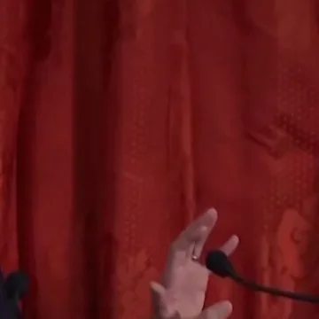 Macron and Japanese PM Takaichi do a ‘Dragon Ball’ pose