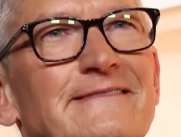 Tim Cook to step down as CEO of Apple