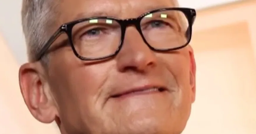 Tim Cook to step down as CEO of Apple