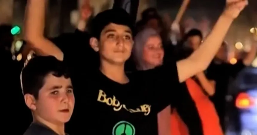 Crowds gather in Lebanon after ceasefire announcement