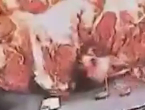 f_vert_brk_panama_blaze_260407.00_00_51_14.Still002-zk05yw.jpg One dead after explosion below Panama Canal bridge