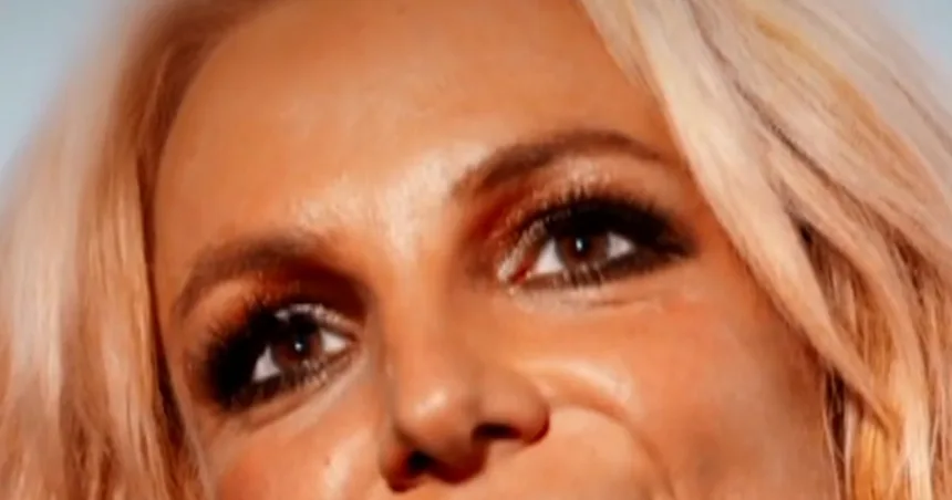 Britney Spears’ team reacts to her checking into rehab