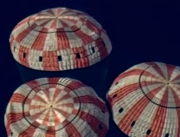 Orion capsule returns to Earth safely