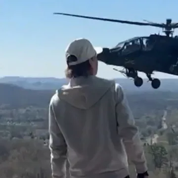 Hegseth lifts Army crew suspension over Kid Rock flyover