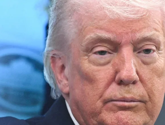 Trump says threats to Iran do not amount to war crimes