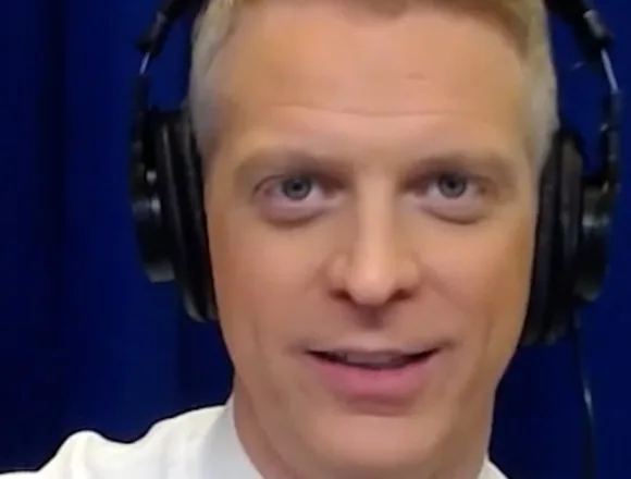 Trump uses shooting to renew ballroom push